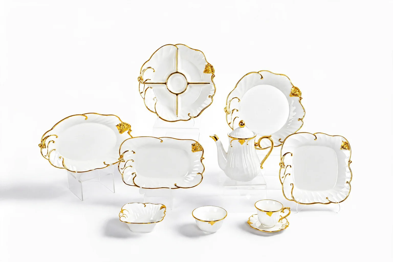 Shell Gilded Embossed Tableware Set